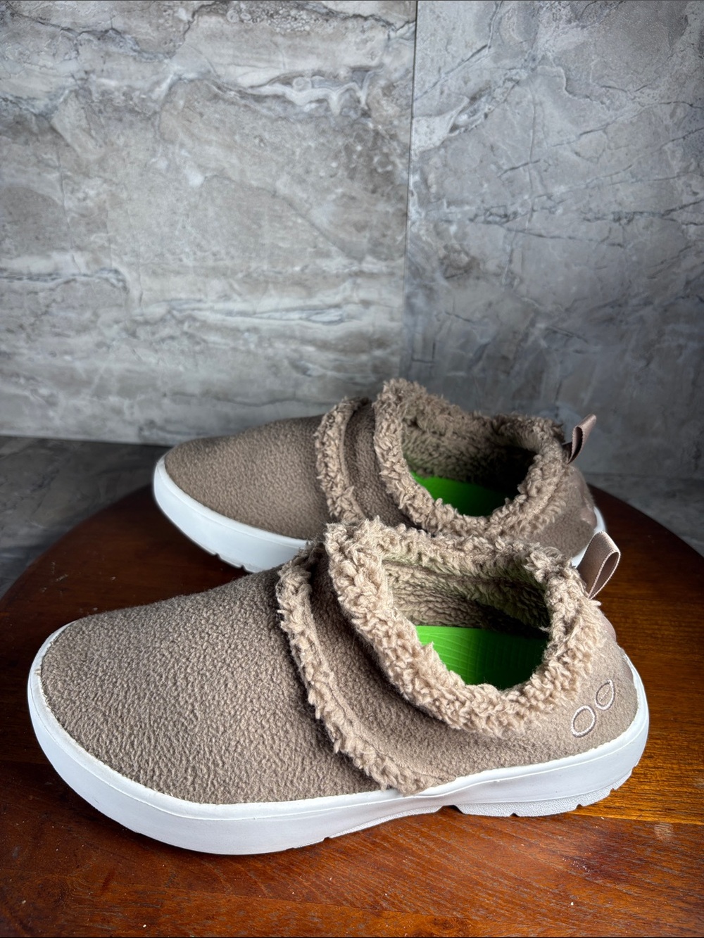 OOFOS OOcoozie Low Women’s Size 7 Slipper Shoes